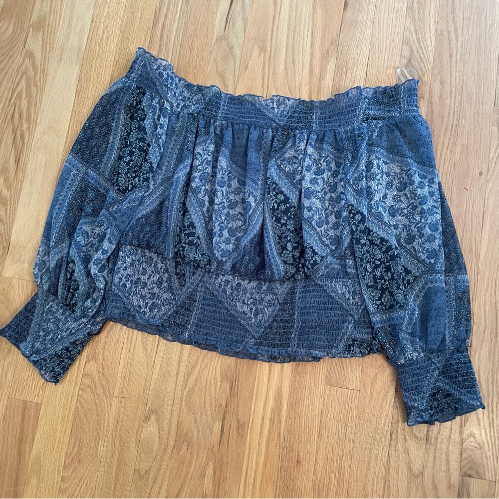 American Eagle blue off the shoulder long sleeve top size XXL